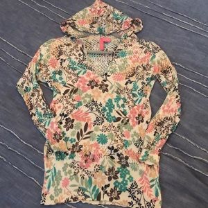 Layering top by  Charlotte  Tarantola